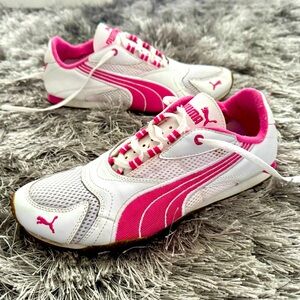 Retro Puma Women's White and Pink Sneakers